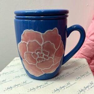 Enjoy your favorite cup of tea in this vintage Barnes & Noble 3piece tea infuser